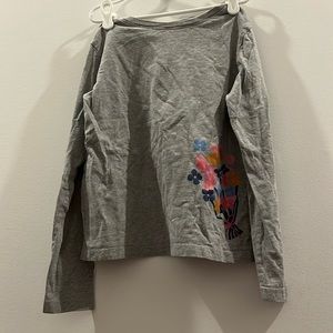 Kids gray flower bouquet long sleeve shirt.